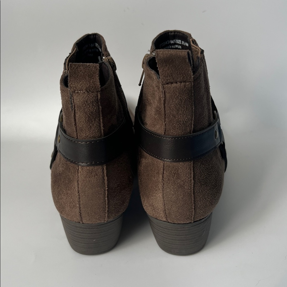 Easy Street Women Buckle Dark Brown Ankle Boots - 8.5W - Picture 3 of 10